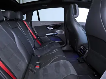 MERCEDES-BENZ EQE 43 AMG 4M HUD PANO DISTRO 360  KAM…