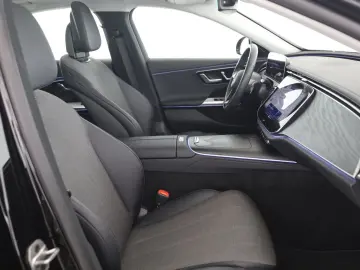MERCEDES-BENZ E 220 d 4M Avantgarde Pano Digital Light
