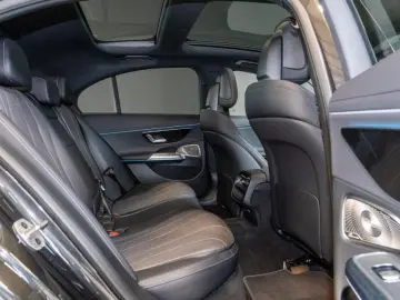 MERCEDES-BENZ E 400 e 4M  Avantgarde Pano AHK Burm Digital