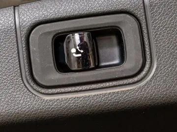 MERCEDES-BENZ E 400 e 4M  Avantgarde Pano AHK Burm Digital