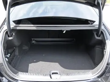 MERCEDES-BENZ E 450 d 4M AMG Distronic Panorama 360