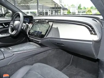 MERCEDES-BENZ E 450 d 4M AMG Distronic Panorama 360