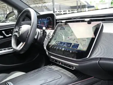 MERCEDES-BENZ E 450 d 4M AMG Distronic Panorama 360