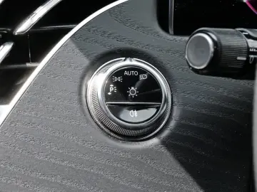 MERCEDES-BENZ E 450 d 4M AMG Distronic Panorama 360