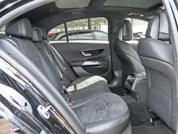 MERCEDES-BENZ E 450 d 4M AMG Distronic Panorama 360