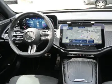 MERCEDES-BENZ E 450 d 4M AMG Distronic Panorama 360