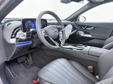 MERCEDES-BENZ E 300 e 4MATIC Exclusive Line   Panorama