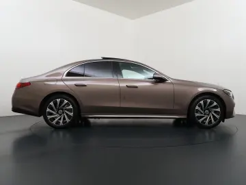 MERCEDES-BENZ E 300 e 4MATIC Exclusive Line   Panorama