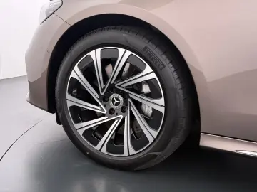 MERCEDES-BENZ E 300 e 4MATIC Exclusive Line   Panorama