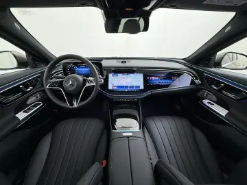 MERCEDES-BENZ E 300 e 4MATIC Exclusive Line   Panorama