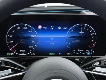 MERCEDES-BENZ E 300 e 4MATIC Exclusive Line   Panorama
