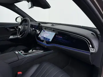 MERCEDES-BENZ E 300 e 4MATIC Exclusive Line   Panorama