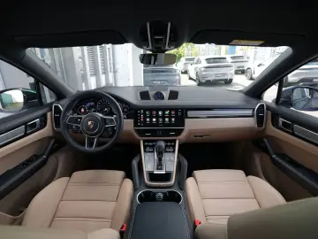 PORSCHE Cayenne E-Hybrid Coupé PLATINUM-BEIGE