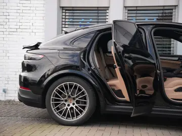 PORSCHE Cayenne E-Hybrid Coupé PLATINUM-BEIGE