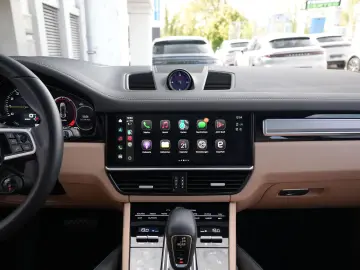PORSCHE Cayenne E-Hybrid Coupé PLATINUM-BEIGE