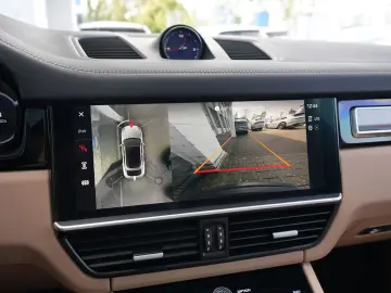 PORSCHE Cayenne E-Hybrid Coupé PLATINUM-BEIGE