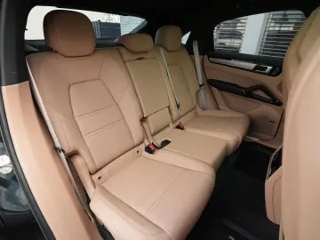PORSCHE Cayenne E-Hybrid Coupé PLATINUM-BEIGE