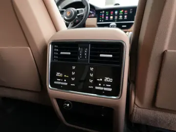 PORSCHE Cayenne E-Hybrid Coupé PLATINUM-BEIGE