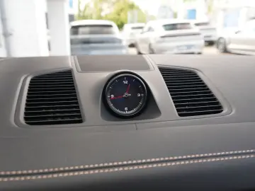 PORSCHE Cayenne E-Hybrid Coupé PLATINUM-BEIGE