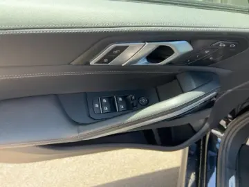 BMW X6 xDrive 30d M-Sport AHK Pano HUD HiFi LC Prof