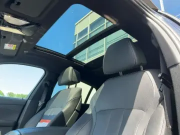 BMW X6 xDrive 30d M-Sport AHK Pano HUD HiFi LC Prof