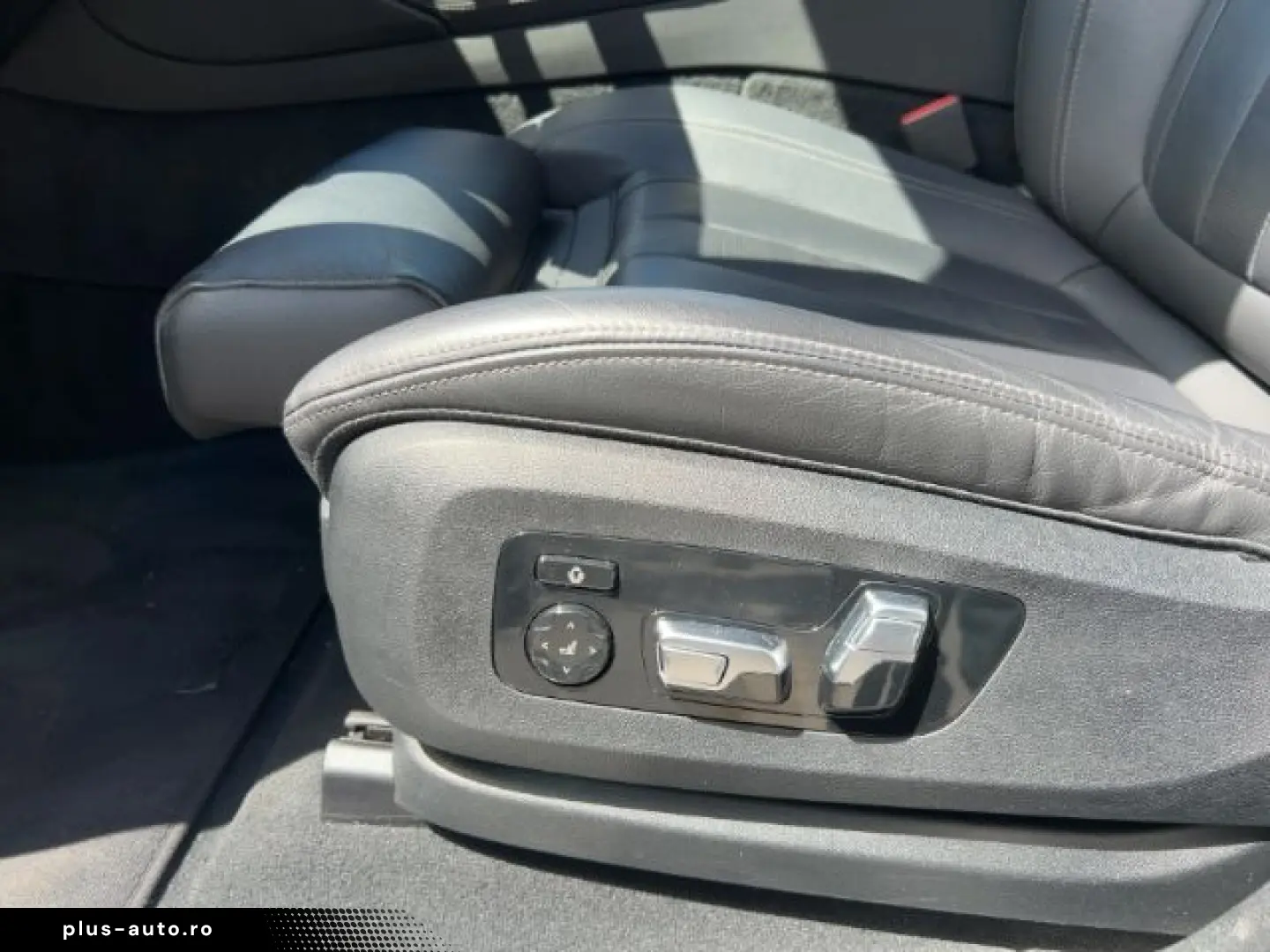BMW X6 xDrive 30d M-Sport AHK Pano HUD HiFi LC Prof