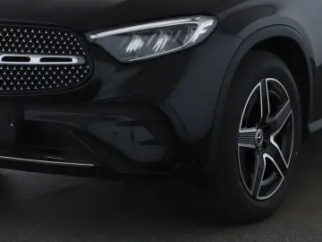 MERCEDES-BENZ GLC 220 d 4M AMG LED Panorama-SD Memory-P. AHK