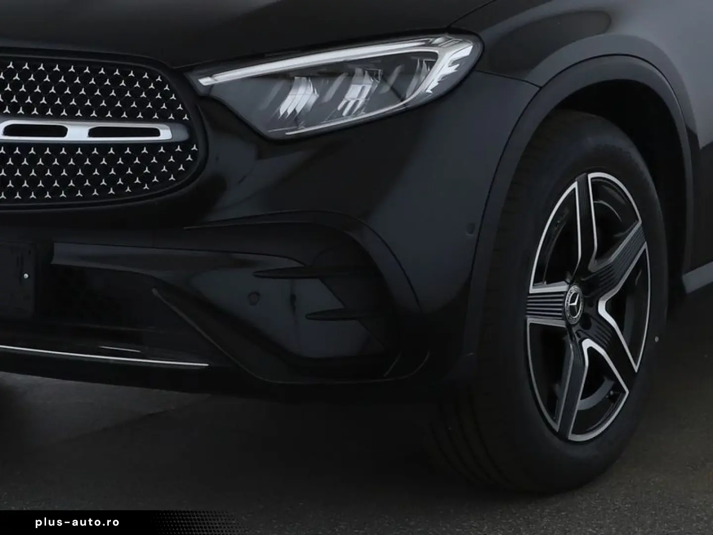 MERCEDES-BENZ GLC 220 d 4M AMG LED Panorama-SD Memory-P. AHK
