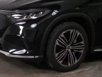MERCEDES-BENZ EQS 450  SUV Electric-Art LED Pano-SD …