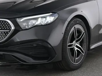 MERCEDES-BENZ E 220 d AMG Night LED Panorama-SD Dist…