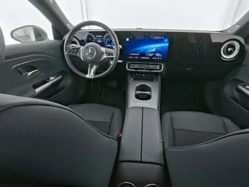 MERCEDES-BENZ CLA 250  EQ Progressive Night LED Panoramadach