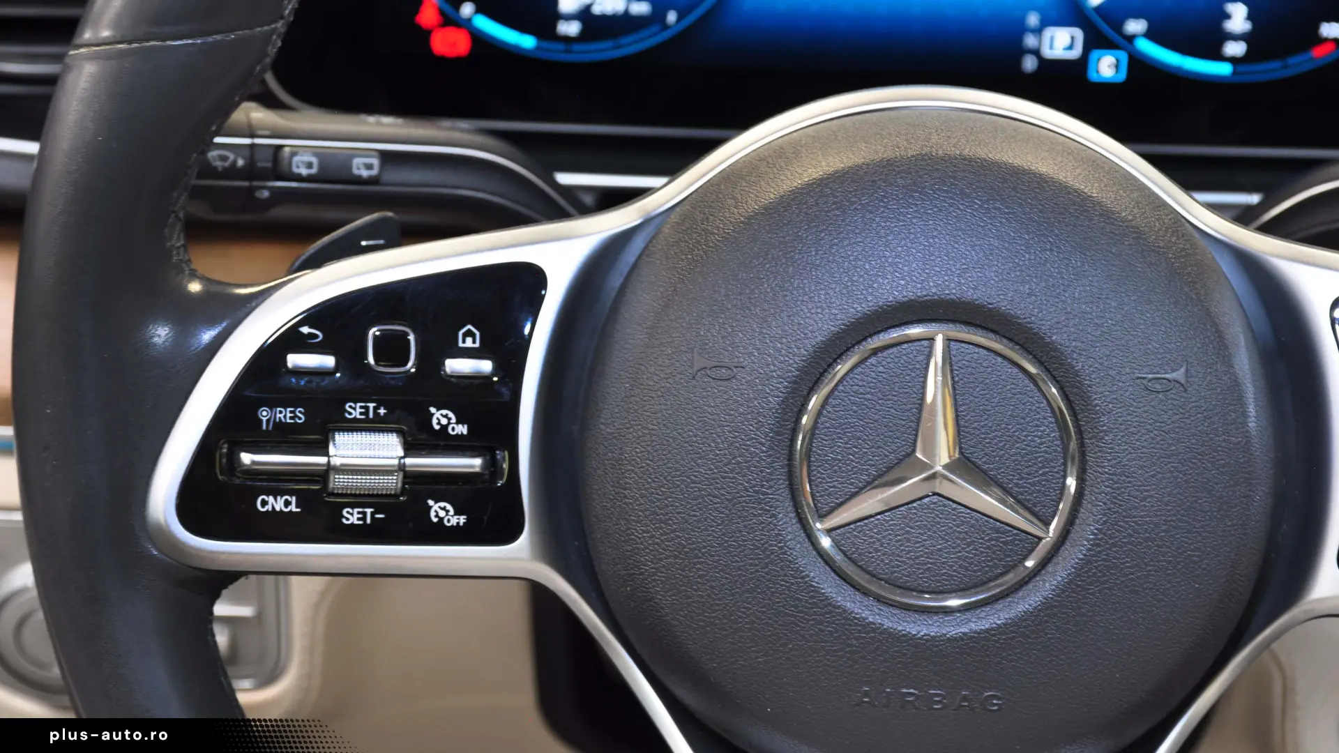 Mercedes Benz GLE 350i AMG HeadUp SoftClose PANO Burmester