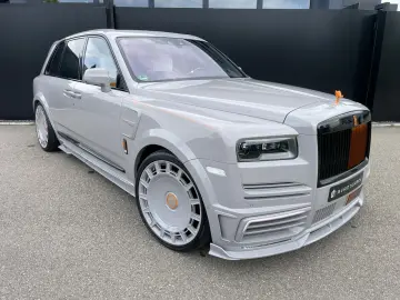 ROLLS ROYCE Cullinan Black Badge MANSORY 4-Seat Starlight