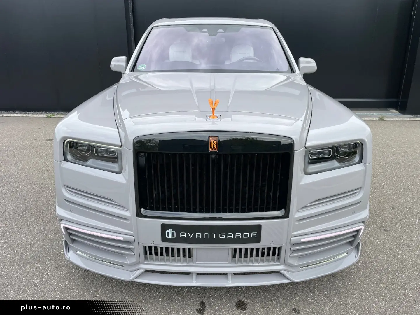 ROLLS ROYCE Cullinan Black Badge MANSORY 4-Seat Starlight