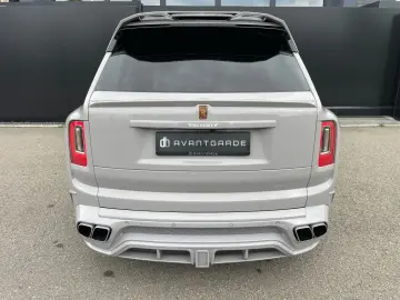 ROLLS ROYCE Cullinan Black Badge MANSORY 4-Seat Starlight