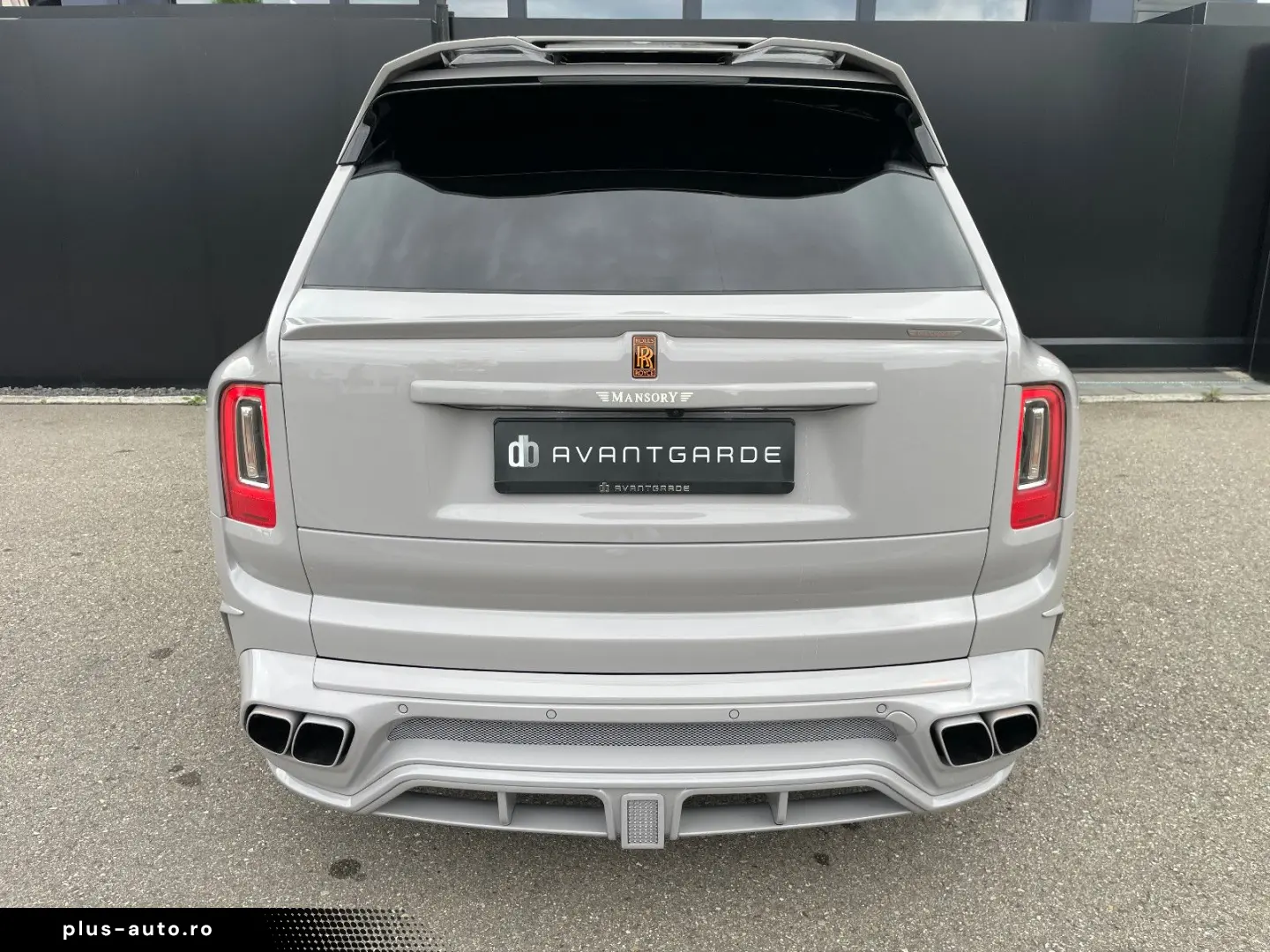 ROLLS ROYCE Cullinan Black Badge MANSORY 4-Seat Starlight
