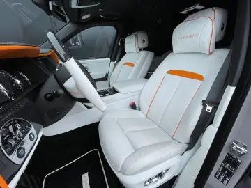 ROLLS ROYCE Cullinan Black Badge MANSORY 4-Seat Starlight