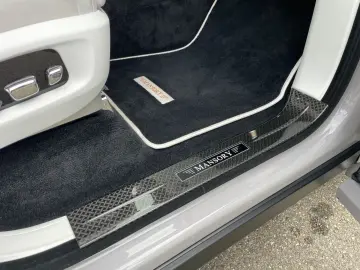 ROLLS ROYCE Cullinan Black Badge MANSORY 4-Seat Starlight