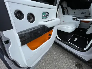 ROLLS ROYCE Cullinan Black Badge MANSORY 4-Seat Starlight