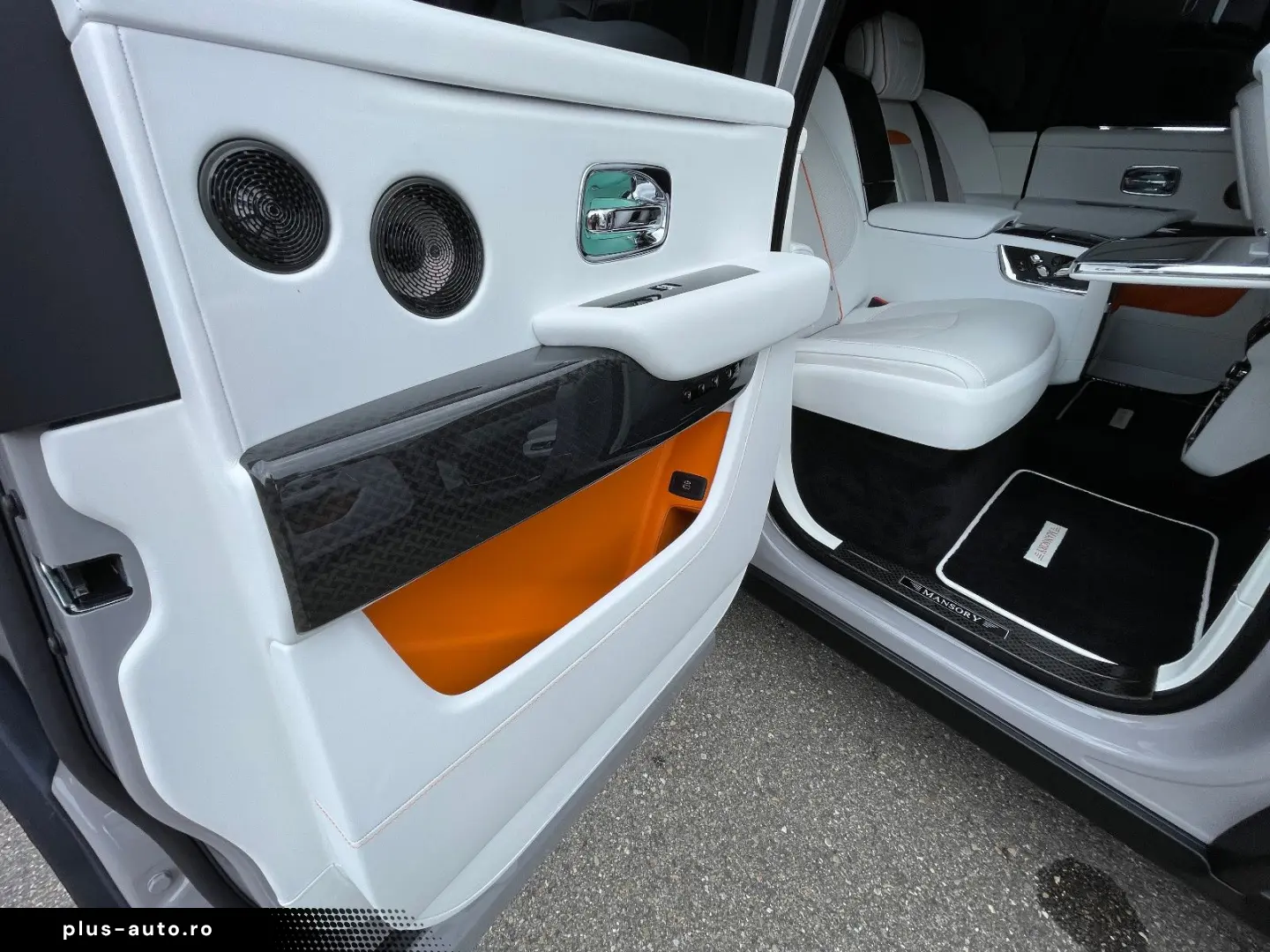 ROLLS ROYCE Cullinan Black Badge MANSORY 4-Seat Starlight