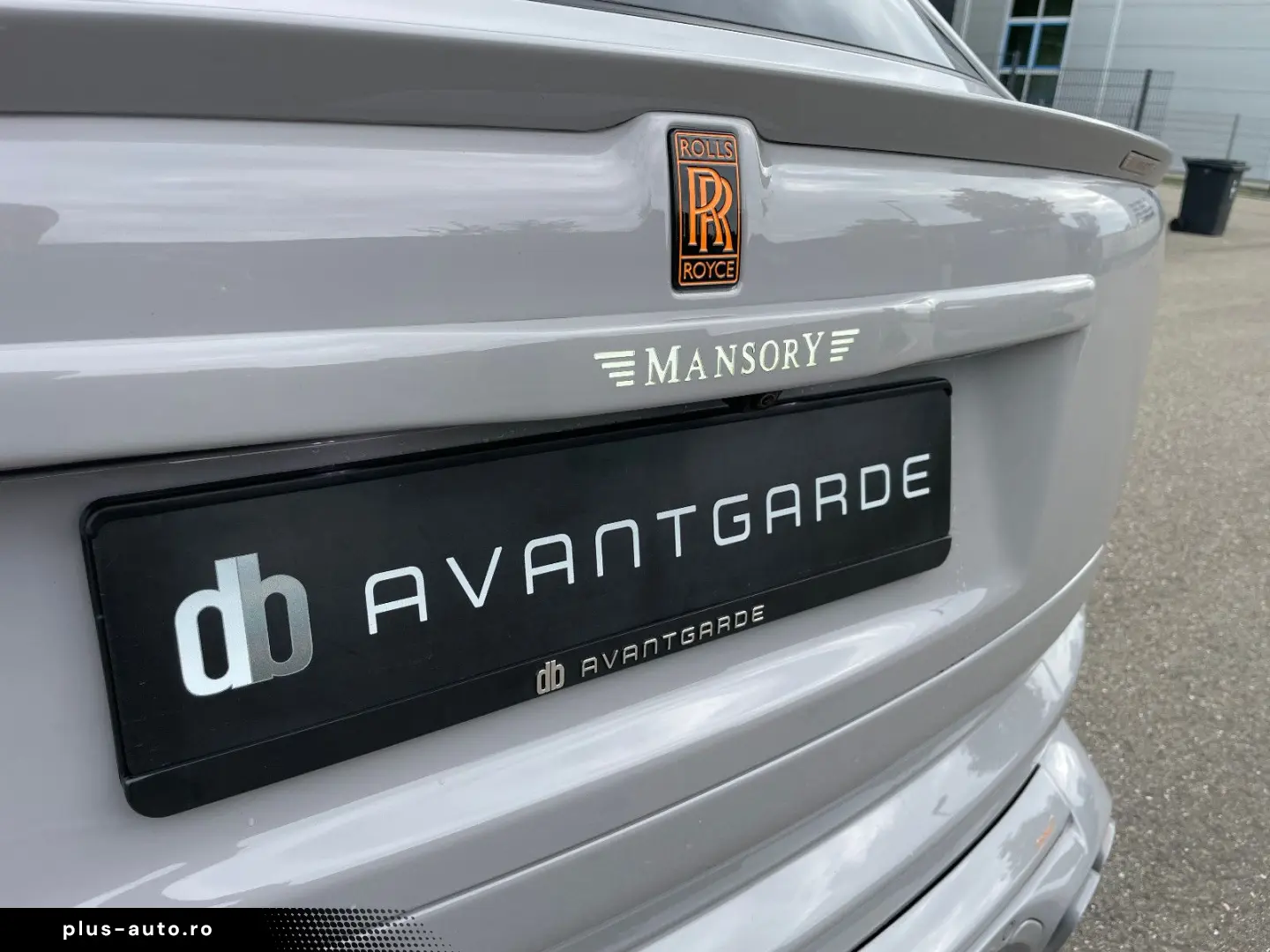 ROLLS ROYCE Cullinan Black Badge MANSORY 4-Seat Starlight