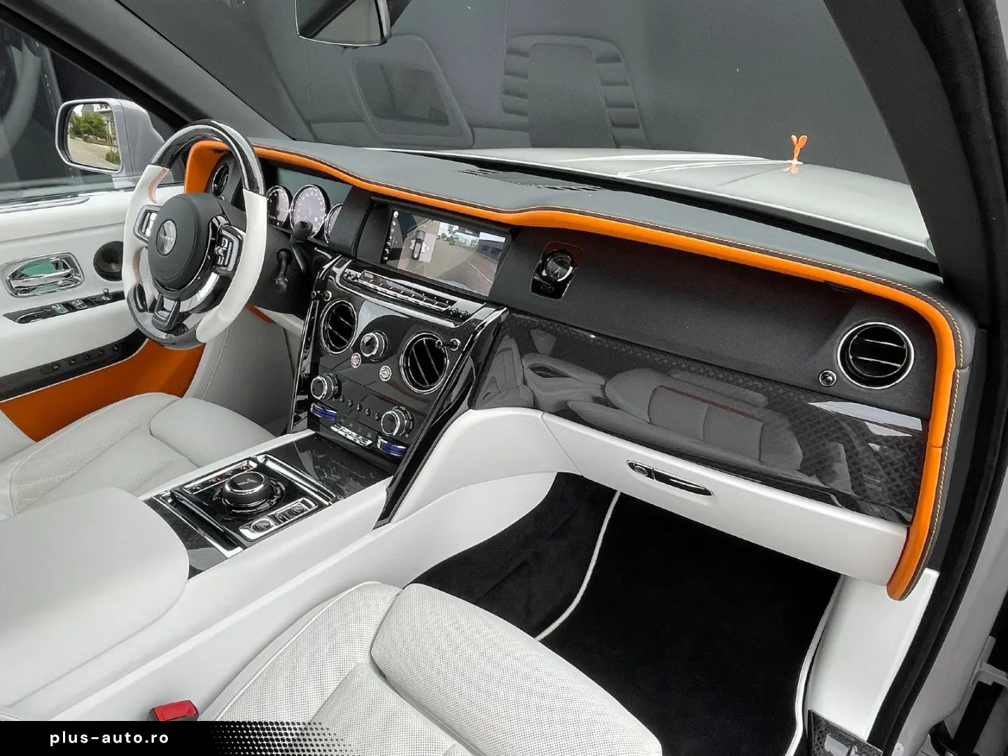 ROLLS ROYCE Cullinan Black Badge MANSORY 4-Seat Starlight