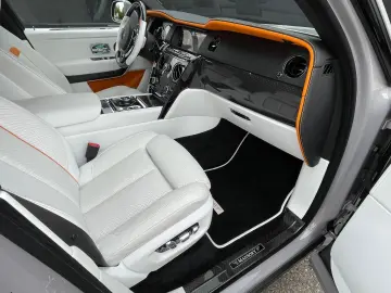 ROLLS ROYCE Cullinan Black Badge MANSORY 4-Seat Starlight