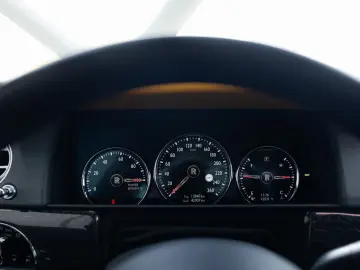 ROLLS ROYCE Cullinan 6.75 V12   Black Badge   Shooting Star