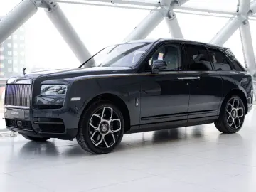 ROLLS ROYCE Cullinan 6.75 V12   Black Badge   Shooting Star