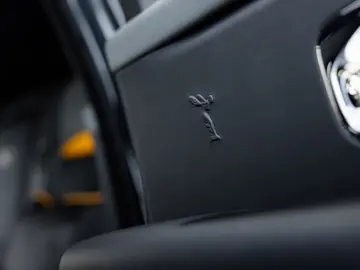 ROLLS ROYCE Cullinan 6.75 V12   Black Badge   Shooting Star