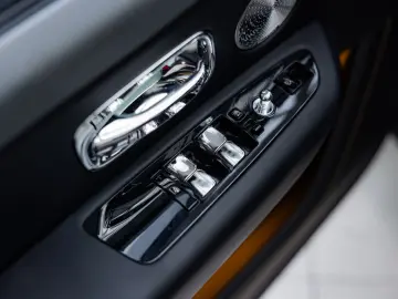 ROLLS ROYCE Cullinan 6.75 V12   Black Badge   Shooting Star