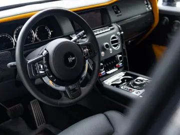 ROLLS ROYCE Cullinan 6.75 V12   Black Badge   Shooting Star