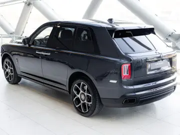 ROLLS ROYCE Cullinan 6.75 V12   Black Badge   Shooting Star