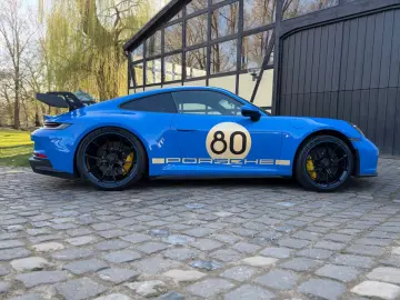PORSCHE 992 GT3 APPROVED 06 2028 PCCB Lift Clubsport